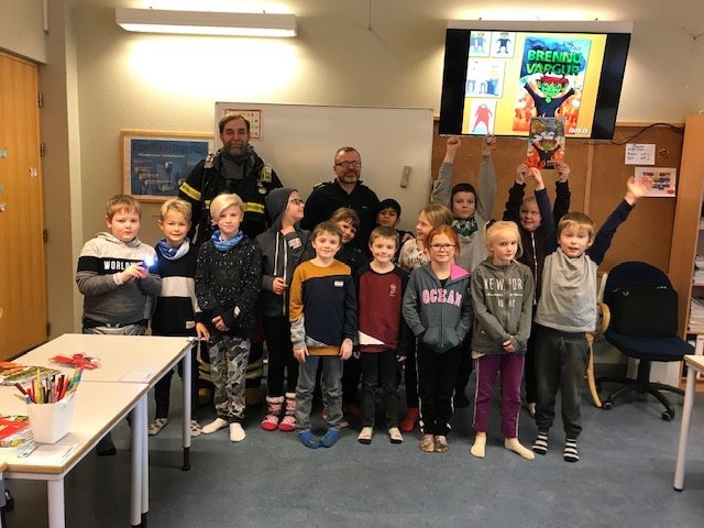 3.bekkur fékk heimsókn frá slökkviliðinu.