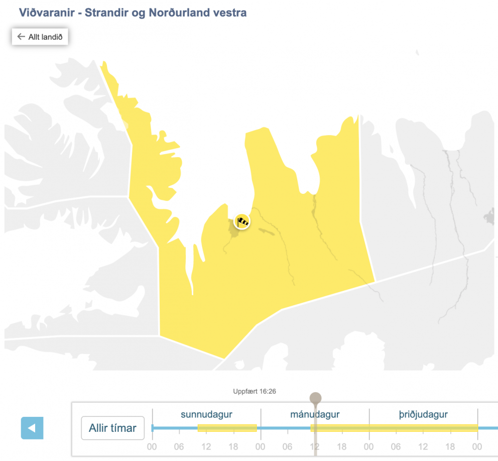 Skólaakstur fellur niður á morgun en skóli opinn
