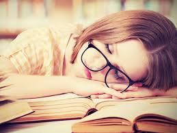 Hugmynd um að byrja kennslu síðar að deginum næsta vetur.