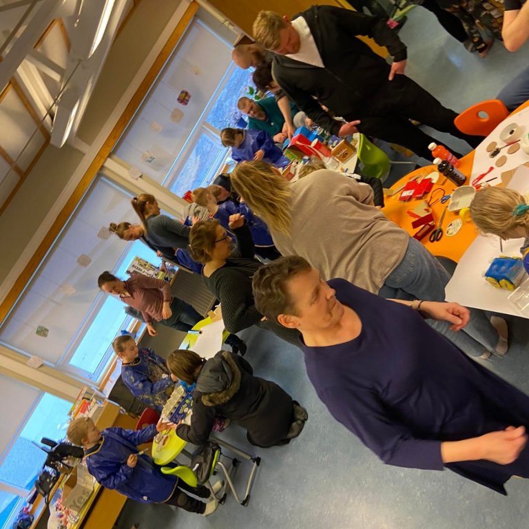 Bílaverkefni hjá 2. bekk