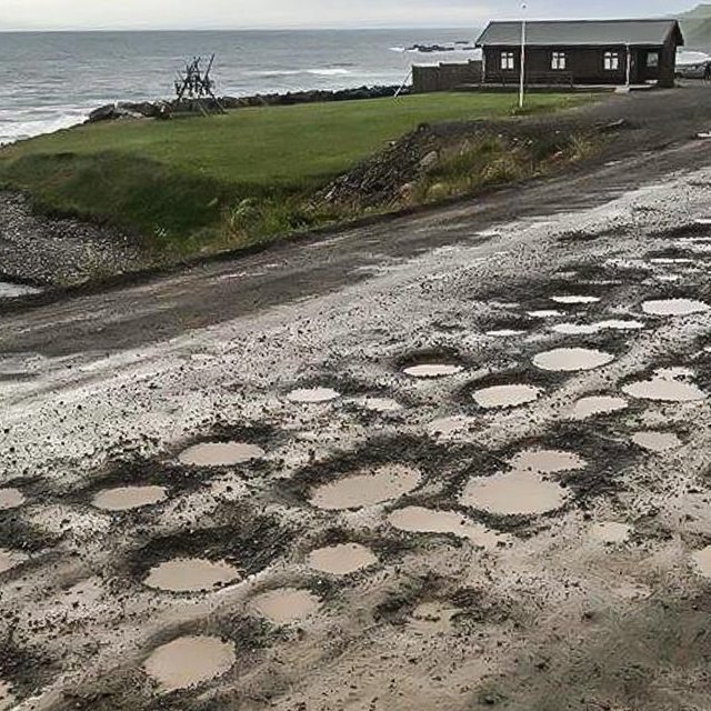 Lenging á akstri vegna ástands vegar á Vatnsnesi
