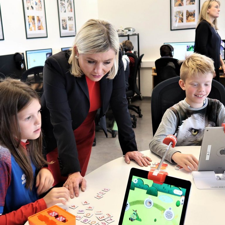 Skólahald eftir frá og með 4. maí.