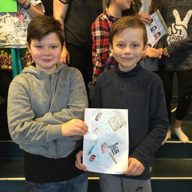 Forsíða skólablaðs valin í dag