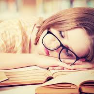 Hugmynd um að byrja kennslu síðar að deginum næsta vetur.